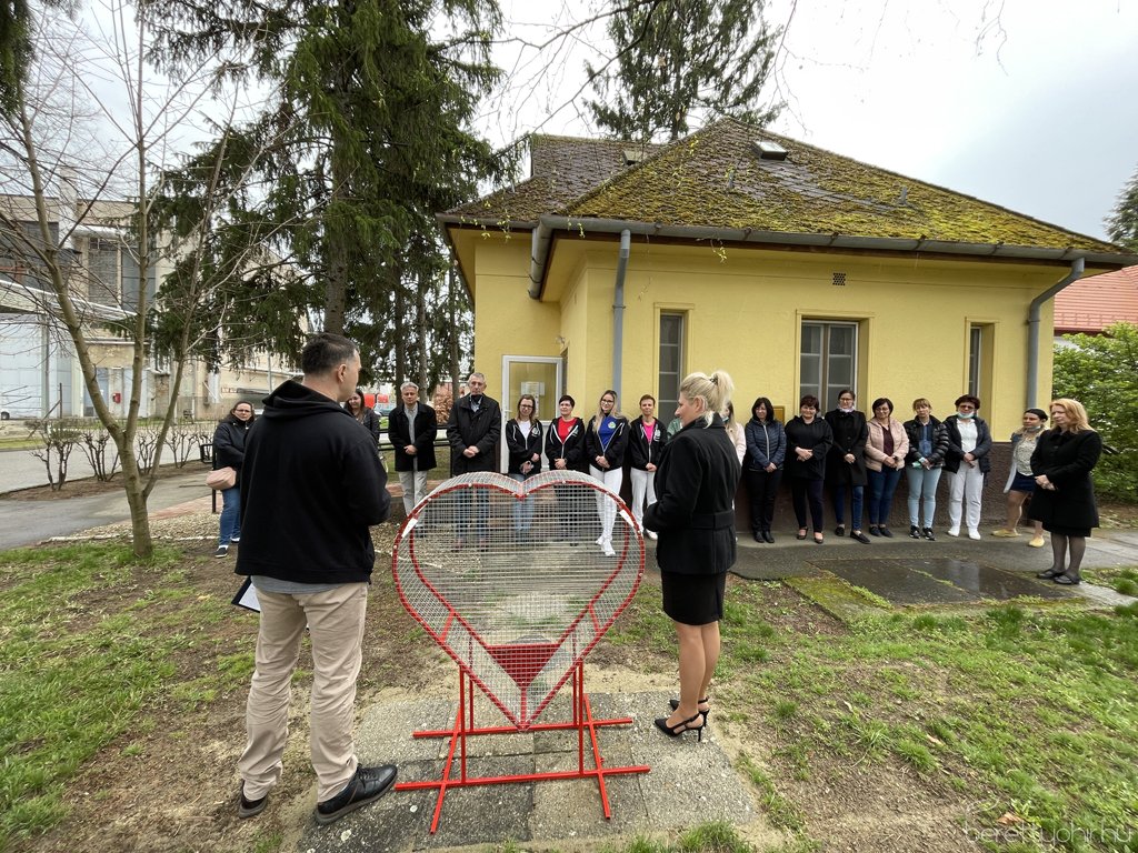 Kupakgyűjtő szívet avattak 12